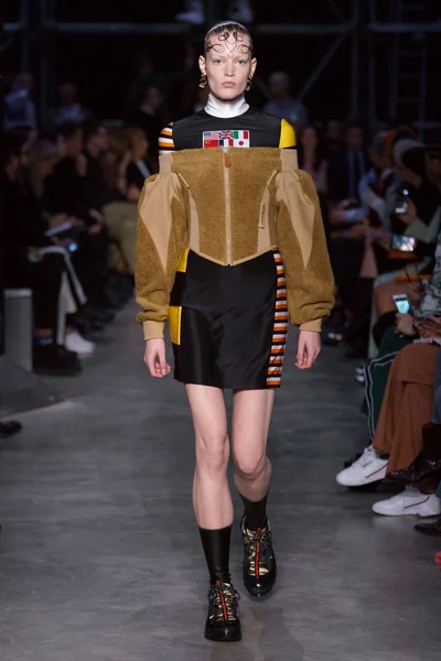 Look 13